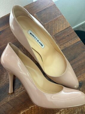 Manolo Blahnik Nude Patent Leather Pumps - Classic Women’s Heels size 40